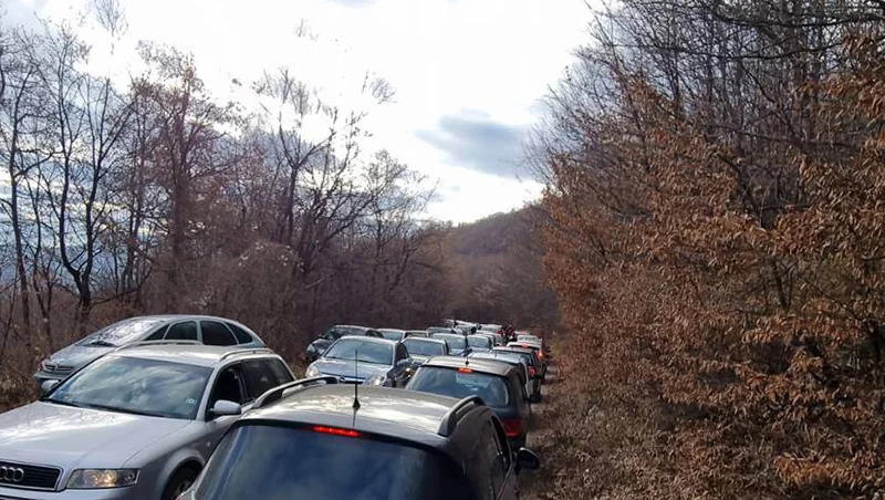 I danas saobraćajni kolaps na putu ka zeničkom izletištu Smetovi Saobracaj Guzva Smetovi