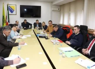 Gradonačelnik Kasumović održao sastanak sa predstavnicima NK Čelik, Robijaša i vijećnicima Sastanak NK Čelik I Gradske Uprave