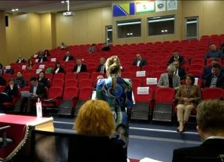 Bijeli hljeb je jedna od sramnih privilegija u odnosu na standard građana Vlada SBK