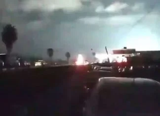 Plava svjetlost na nebu pojavila se i nakon sinoćnjeg potresa u Turskoj (VIDEO) Plava Svjetlost Na Nebu