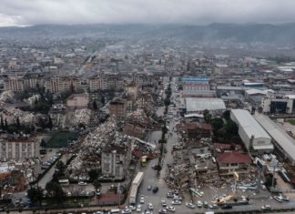Ruševine Nakon Razornog Zemljotresa