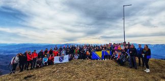 Azimuth 135 Planina Hum