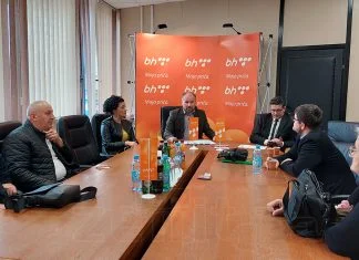 BH Telecom Zenica upriličio dodjelu plaketa dobitnicima donacija za 2022. godinu (FOTO) BH Telecom Zenica