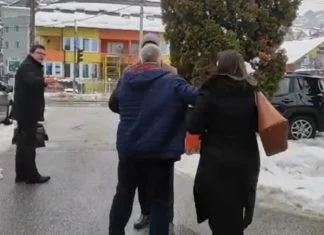 Incident ispred Suda BiH nakon ročišta u predmetu “Memić” (VIDEO) Muriz Memic Incident Pred Sudom BiH
