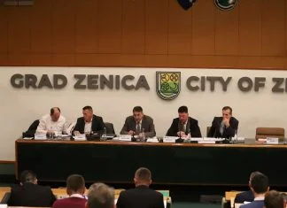 Danas tematska sjednica Gradskog vijeća Zenica posvećena rješavanju aktuelne problematike sa društvom ALBA Zenica Radno Predsjedništvo, Gradsko Vijeće Grada Zenica