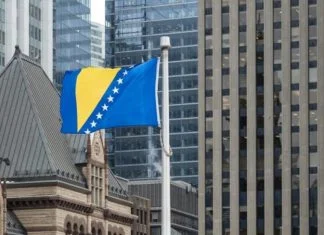 Povodom Dana nezavisnosti u Torontu i Hamiltonu se viore zastave BiH Toronto Zastava BiH Dan Nezavisnosti