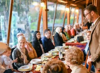 Draško Stanivuković upriličio iftar u Banjoj Luci Draško Stanivuković