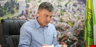 Gradonacelnik Kasumovic Potpisao Zakljucak Sa NK Celik