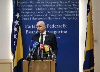 Pivić: SDP želi treći put na vlast mimo volje naroda, sve u vezi s današnjom sjednicom je velika prevara (VIDEO) Nezir Pivic Parlament FBiH
