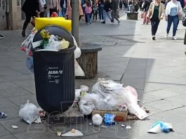 Smece U Centru Grada Zenica