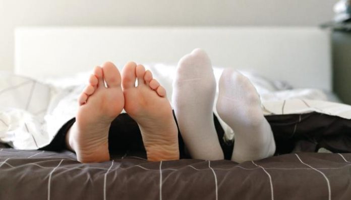 Spavanje S čarapama