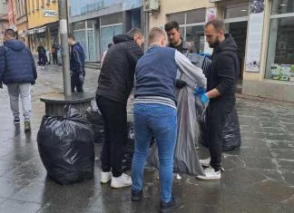 Unija studenata u Zenici realizovala akciju čišćenja grada (FOTO) Studenti čiste Centar Grada Od Smeća