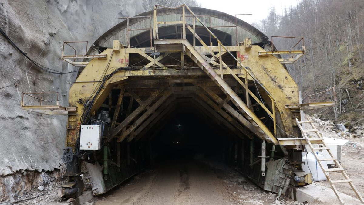 Tunel Hranjen Foto