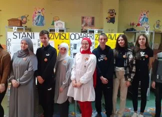 Učenici OŠ “Hasan Kikić” u okviru projekta promovišu zdrave navike u cilju prestanka pušenja kod djece i mladih (FOTO) Ucenici OS Hasan Kikic