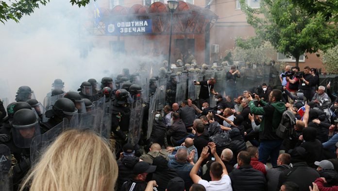 AA Kosovo Zvecan Demonstracije