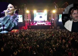 CECA I LUKAS Pjevali Na Skupu SNSD A