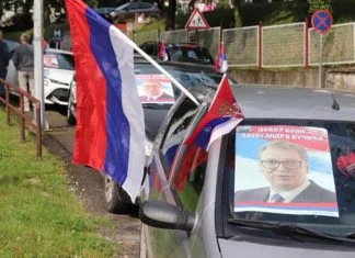 Više od 500 Dobojlija i članova SNSD-a krenulo na Vučićev miting (VIDEO) Dobojlije Krenule Na Vučićev Skup U Beogradu
