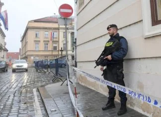 Duge cijevi pred Banskim dvorima, Plenkoviću upućene prijetnje smrću Duge Cijevi Pred Banskim Dvorima
