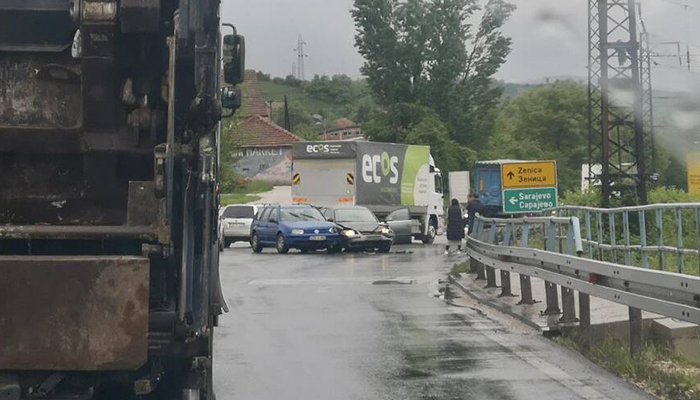 Kolone Vozila Saobrajna Nesreca ZEnica