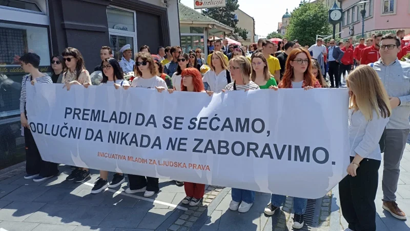 Mladi Iz Srbije Na Tuzlanskoj Kapiji