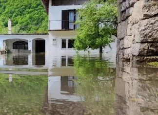 U Sanskom Mostu poplavljeno petnaestak stambenih objekata Poplave, Sanski Most