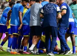 Ronaldo pao na sedždu tokom proslave pogotka Ronaldo Slavi Pogodak