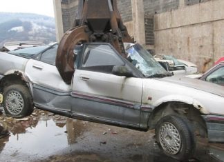 Uništavanje Automobila