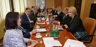 Vlada ZDK Sastanak Sa Upravnim Odborom Privredne Komore ZDK