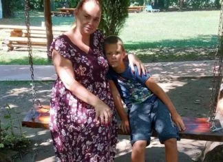 Mladom košarkašu na dan utakmice preminula majka, dječak insistirao da igra meč Davud Halilović Sa Mamom
