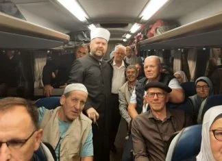 Na hadž ispraćena prva grupa hadžija s područja Muftiluka zeničkog Ispraćaj Budućih Hadžija Iz Zenice