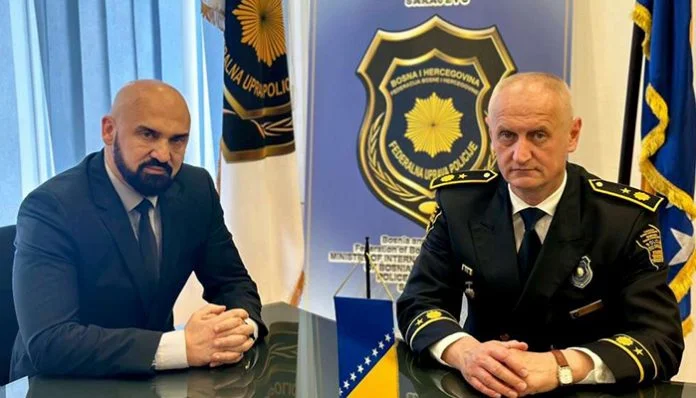 Ramo Isak Amber Sistem