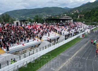 Robijaši uz igrače Čelika proslavili povoljan rezultat prve utakmice (VIDEO) Robijasi Slave Uz Celik Remi U Konjicu