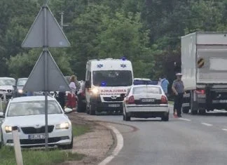 U saobraćajnoj nesreći na M-17 devet povrijeđenih, sedam lica prevezeno u Kantonalnu bolnicu Zenica Saobraćajna Na M17