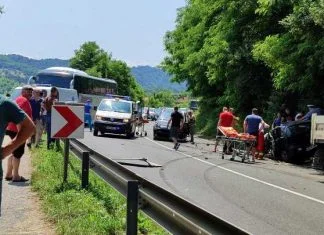 Nova saobraćajna nesreća na M-17, učestvovala tri putnička vozila Saobraćajna Nesreća