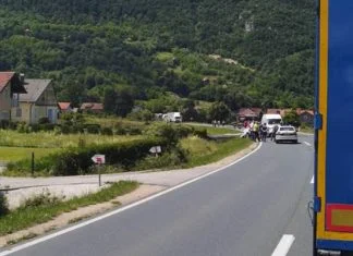 Saobraćajna nesreća na M17, u sudaru tri vozila povrijeđene dvije osobe Saobracajna Nesreca Maglaj Doboj