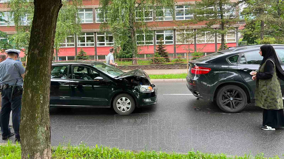 Saobracajna Nezgoda Na Bulevaru