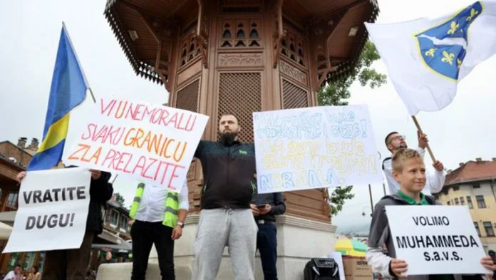 Skup Protiv Povorke Ponosa 2