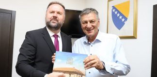 Zenički Muftija Dizdarević I Kasumović