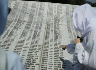 Udruženja žrtava traže reakciju međunarodne zajednice povodom najava o promjeni imena grada Srebrenice Majke Srebrenice Srebrenica