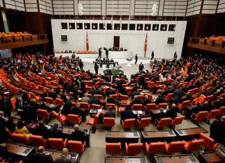 Velika narodna skupština Turske objavila zajedničku deklaraciju kojom se osuđuje genocid u Srebrenici Turski Parlament