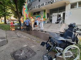 Udruženje Kreativci Zenica Obezbjedilo Opremu Za Osobe Sa Invaliditetom