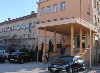 HDZ 1990 organizovao sastanak o formiranju vlade u HNK: Došli SDP i NiP, HDZ i HRS se nisu pojavili Vlada HNK