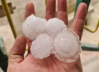 Okolinu Zenice pogodilo nevrijeme, padao grad veličine oraha (VIDEO+FOTO) Zenica Nevrijeme Led Tresnjeva Glava