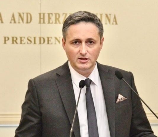 Denis Bećirović