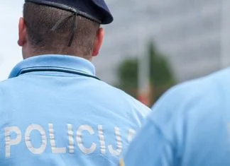 Dvojica hrvatskih policajaca optuženi da su silovali 33-godišnjakinju, jedan od njih bio na dužnosti Dvojica Hrvatskih Policajaca
