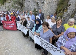 Obilježena 31. Godišnjica Svirepog Strijeljanja 224 Logoraša Na Korićanskim Stijenama