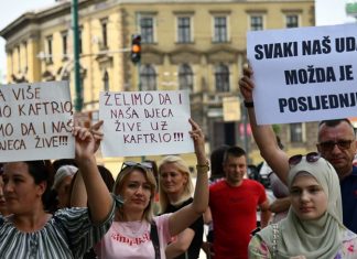 Protest Građana U Sarajevu Za Lijek Za Cističnu Fibrozu