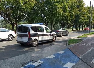 Na pješačkom prelazu u centru Zenice udarena pješakinja Saobraćajna Nesreća Na Bulevaru U Zenici