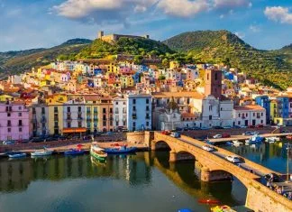 Italija nudi 15.000 eura i kuću za 1 euro onome ko se preseli na Sardiniju Sardinija
