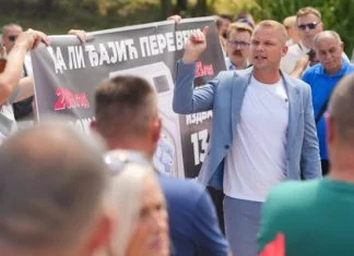 Stanivuković kažnjen sa 14.000 KM, uoči novih protesta traži reakciju MUP-a Stanivuković Banja Luka Protesti